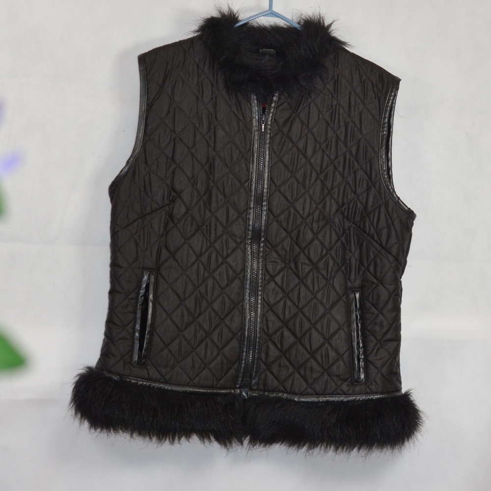 Black Quilted Vest SZ XL by Tsunami
